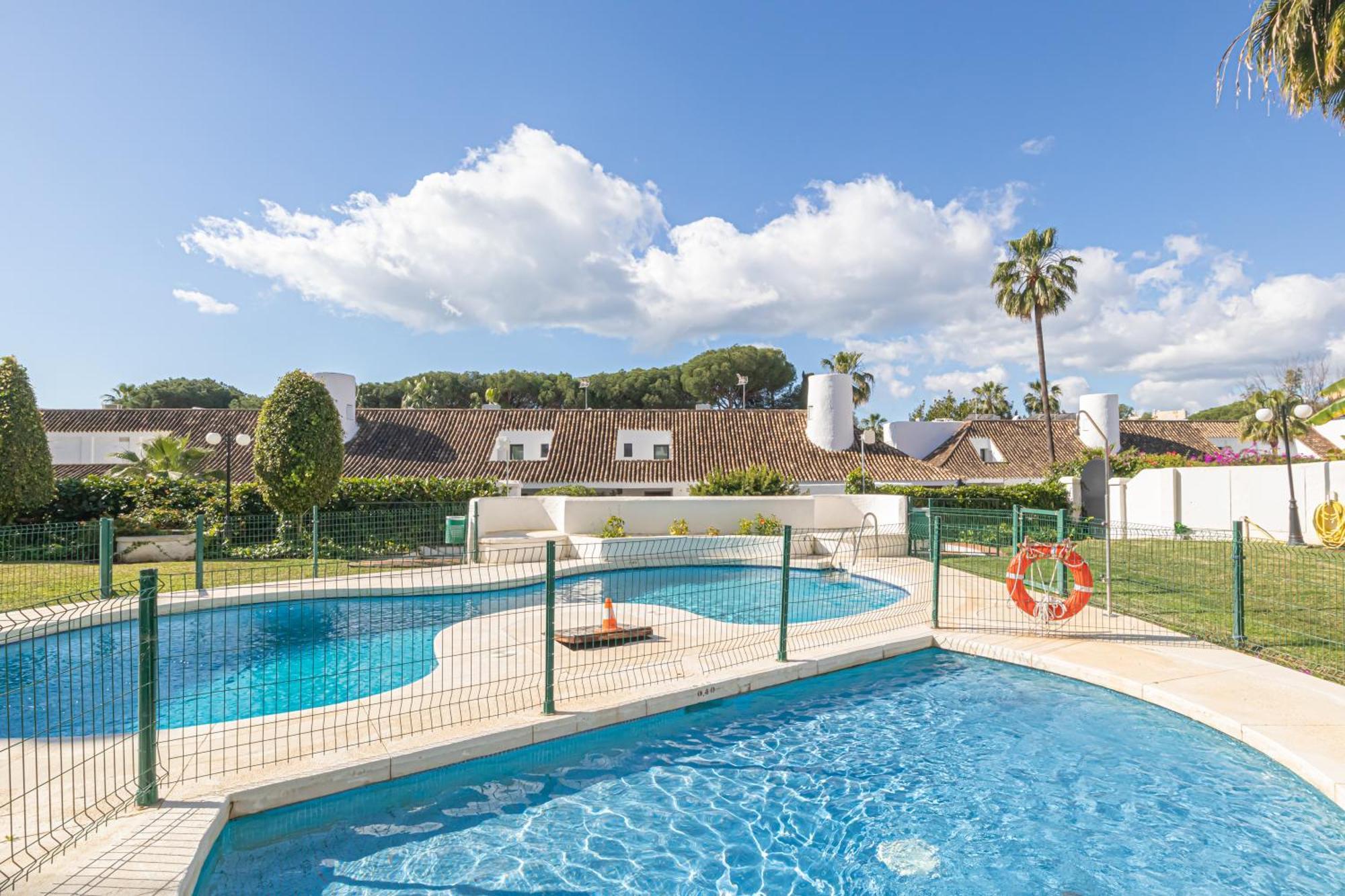 Puerto Banus Near La Sala By The Sea - Happy Apartment Marbella