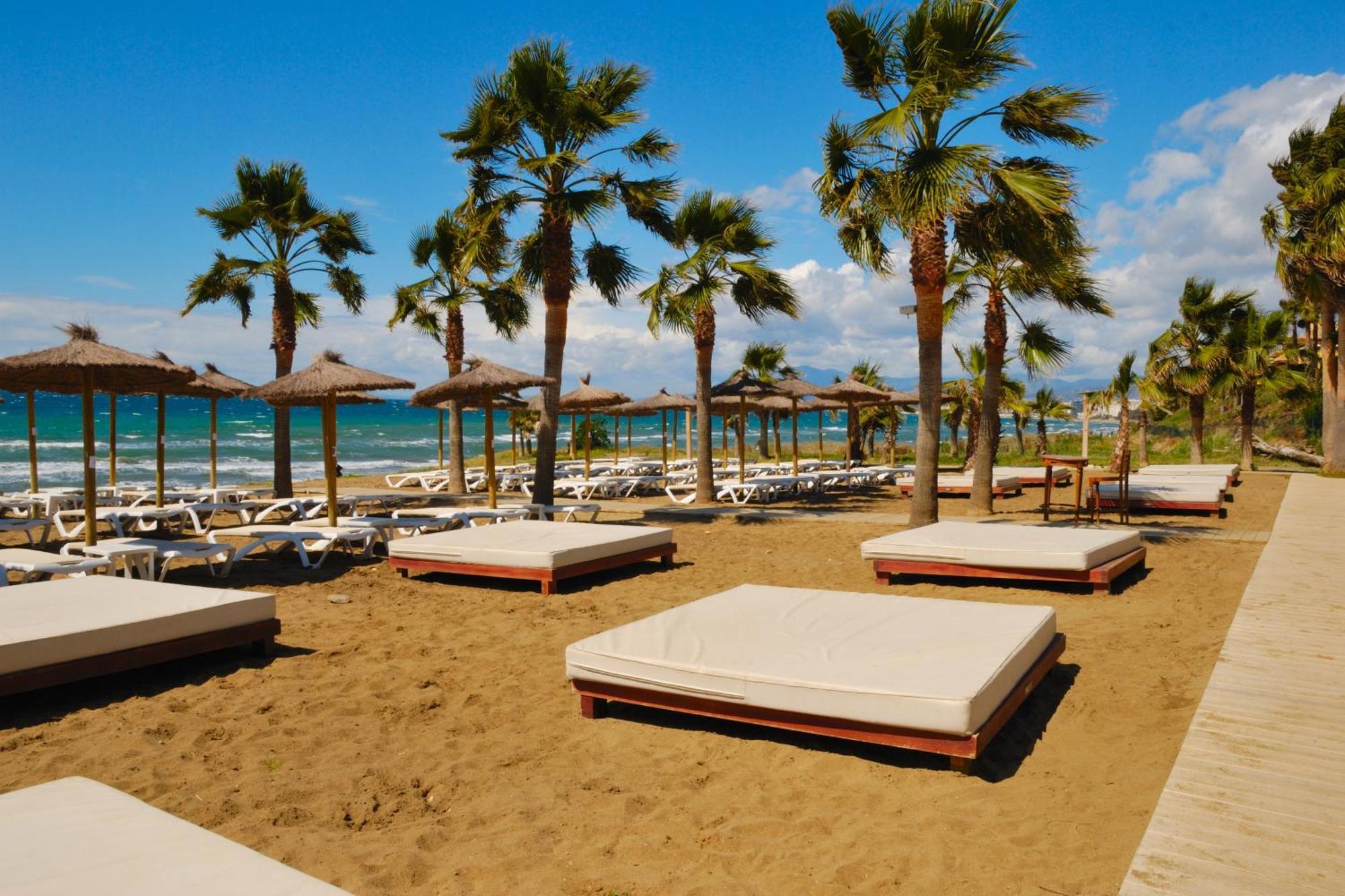 Puerto Banus Near La Sala By The Sea - Happy *